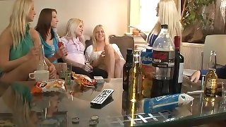 AMWF Asian tour guides fuck european women