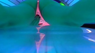 HIDDEN CAM CAUGHT GIRL MASTURBATE AT SUNBED